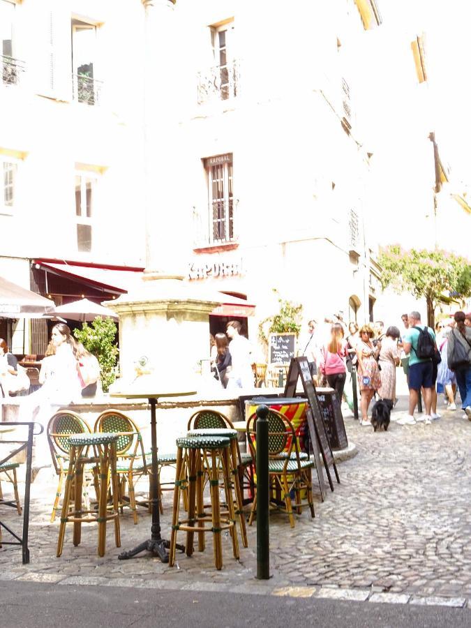 Augustins Fountain Studio Cosy Aix Centre Historique A 3 Minutes De Cours Mirabeau -Wifi-Smart Tv-Rue Calme Aix-en-Provence Esterno foto