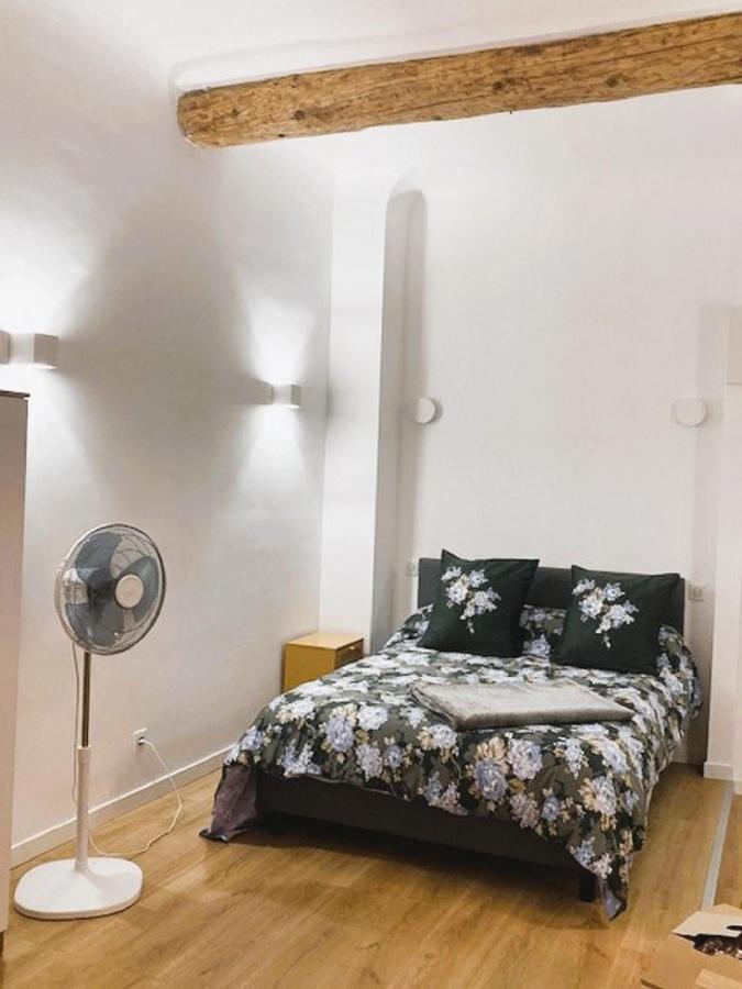 Augustins Fountain Studio Cosy Aix Centre Historique A 3 Minutes De Cours Mirabeau -Wifi-Smart Tv-Rue Calme Aix-en-Provence Esterno foto